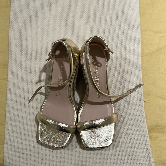 Stuart Weitzman Gold Wedges - Picture 1 of 3